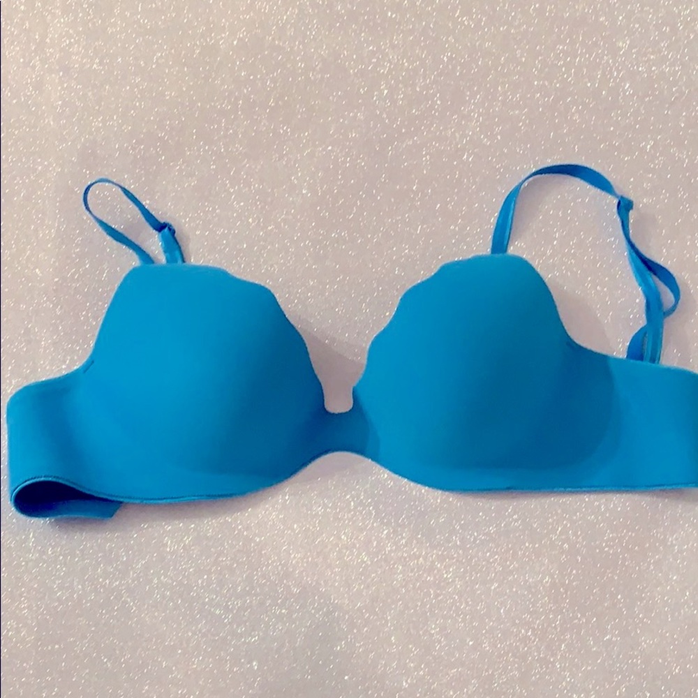 Bra and cheetah interior push up bra